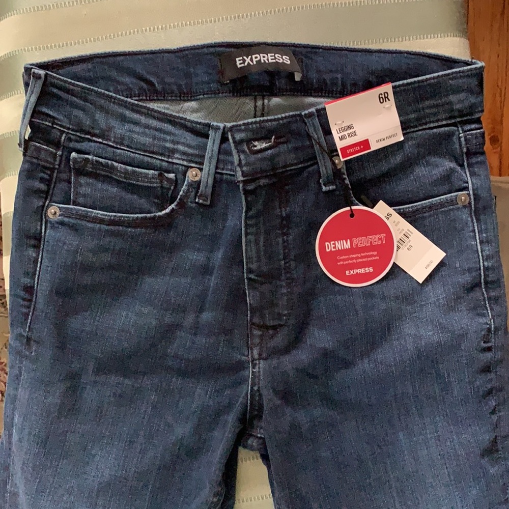 Express Jeans - Picture 3 of 5
